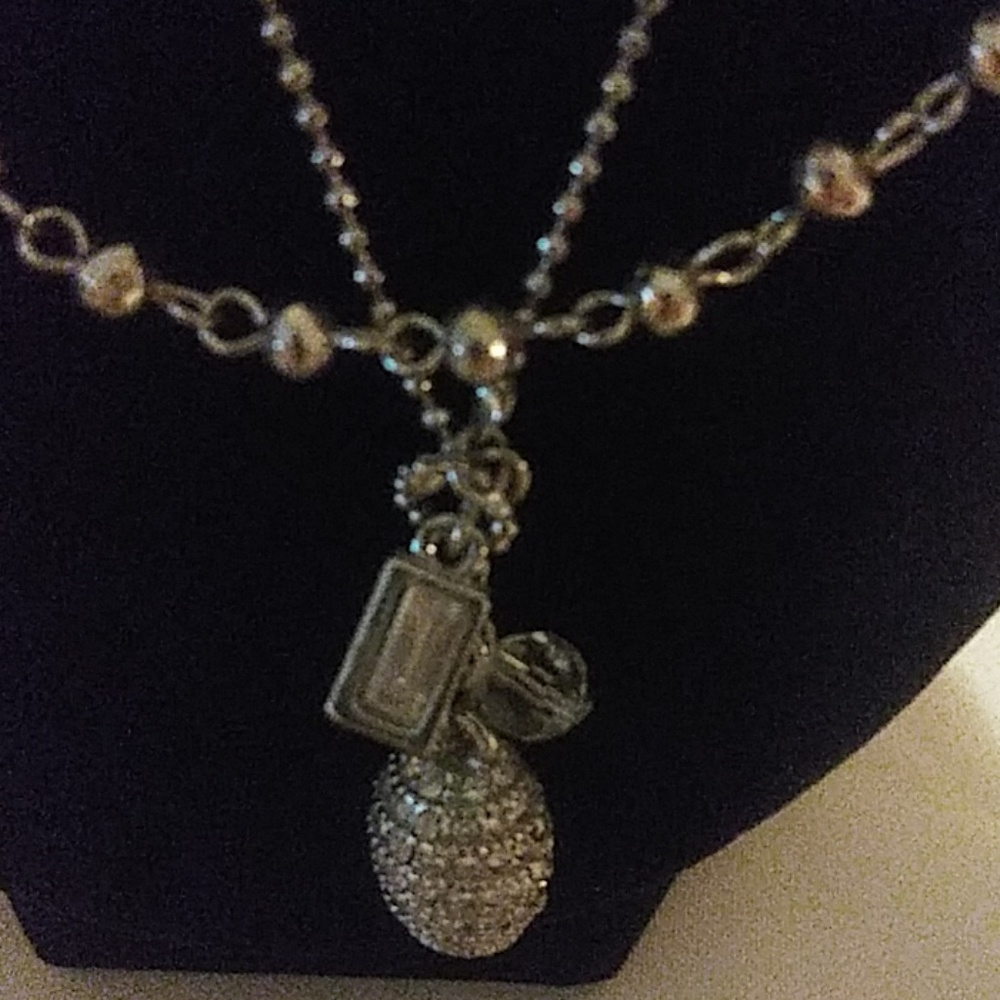 Necklace - Picture 2 of 3